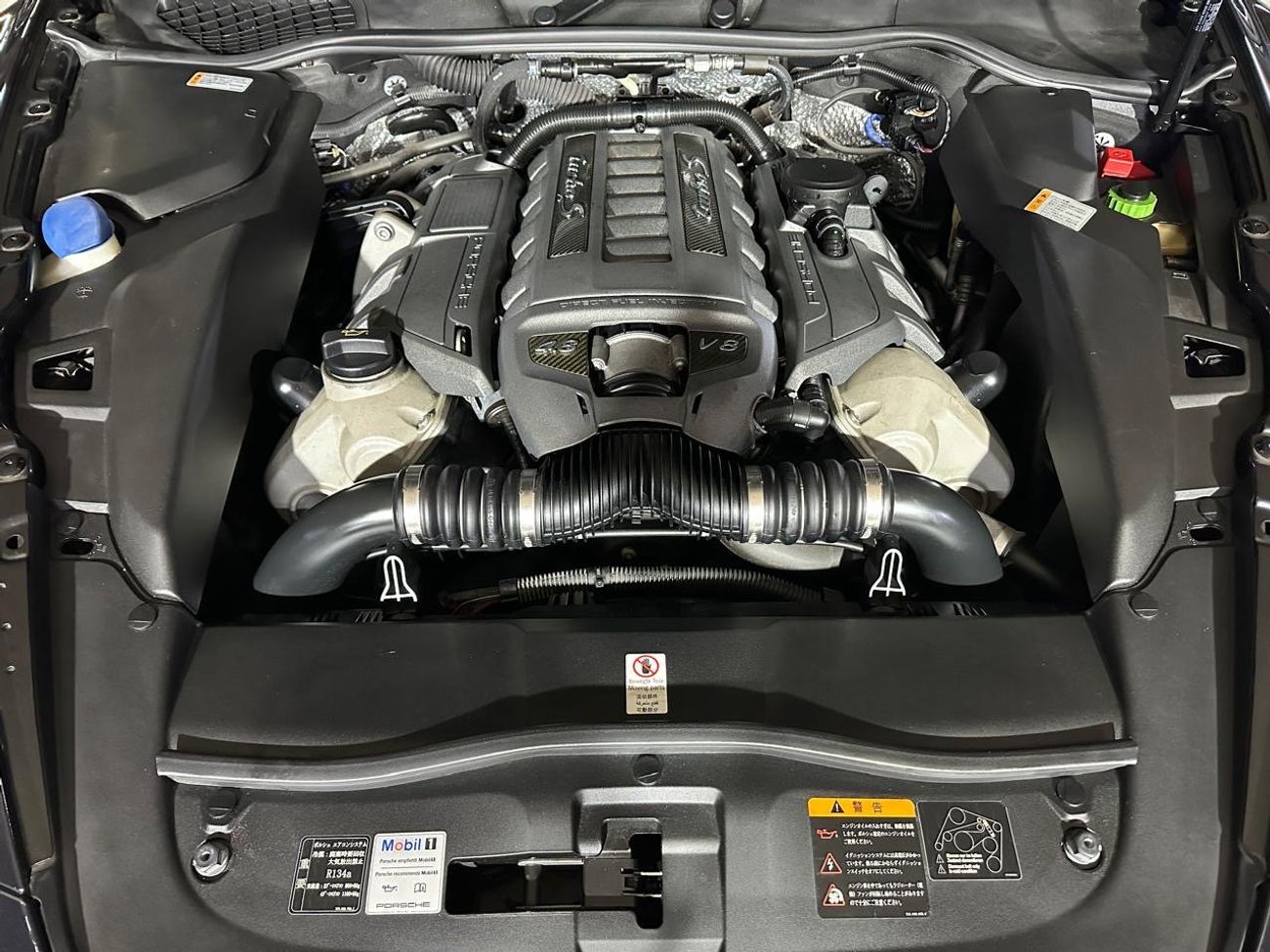 Porsche Cayenne Turbo S 4.8L (550 HP) PORSCHE CAYENNE TURBO S 2014 | FULL SERVICE HISTORY | TWO KEYS | FULLY LOADED