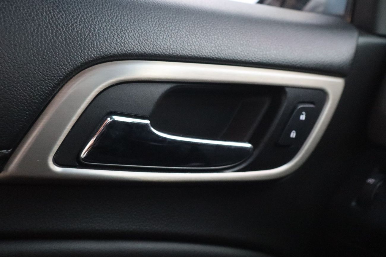 GMC Yukon Denali 6.2L (8 Seater)