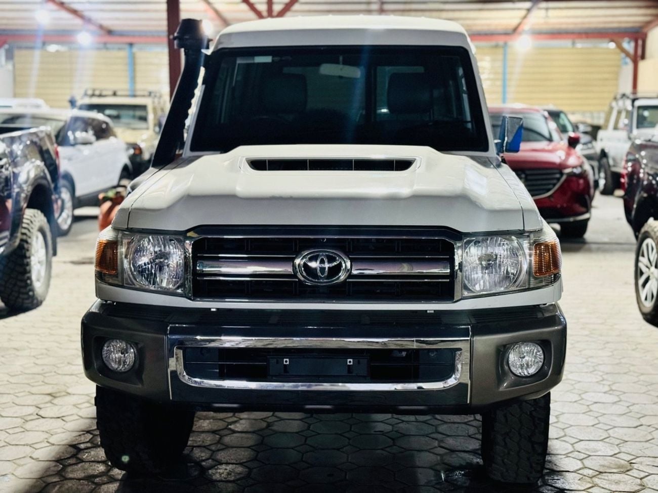 Toyota Land Cruiser 70 LC76 STD Toyota Land Cruiser hardtop 3 door 2017