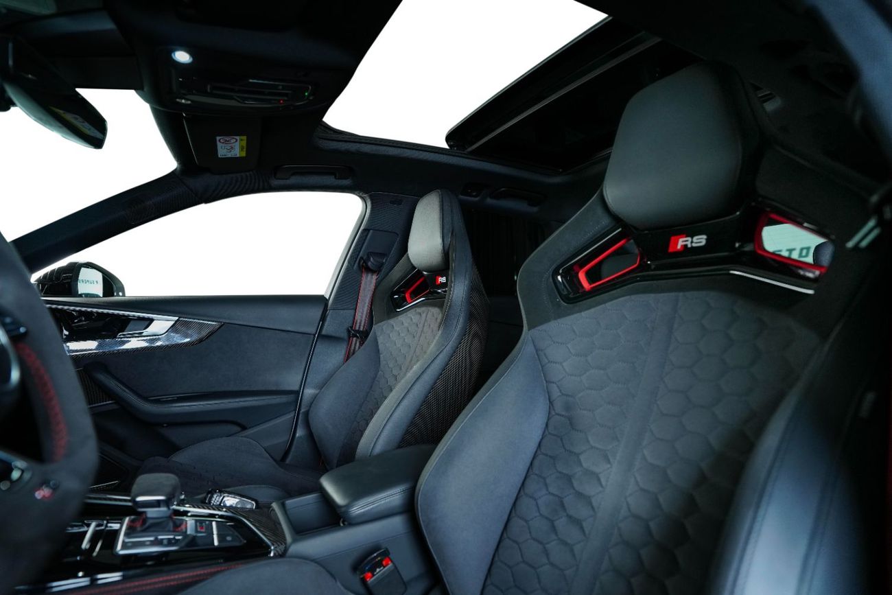 Audi RS4 Station B9 Competition | Very High Option | Audi Warranty & Service | Full Carbon Package