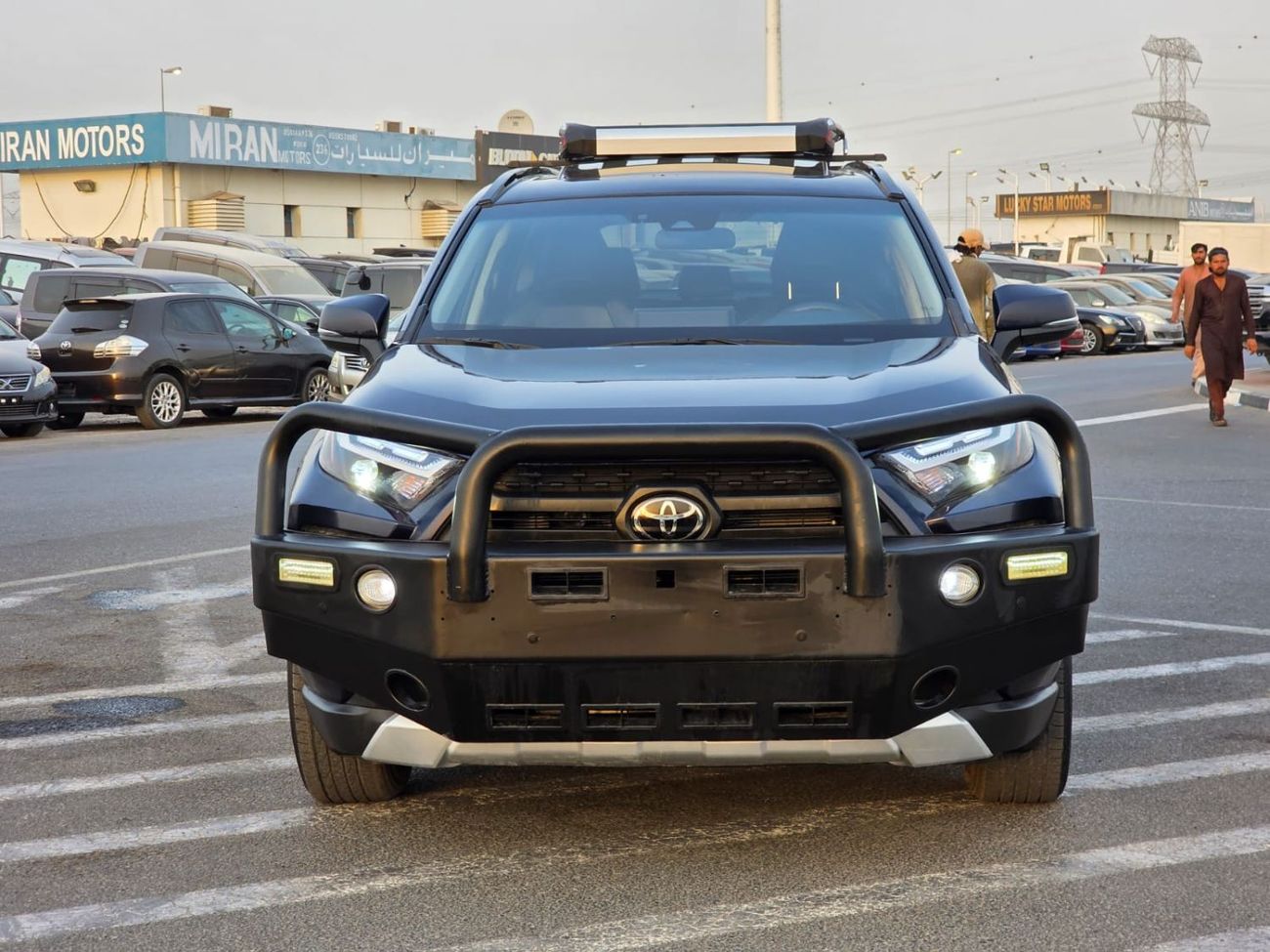 Toyota RAV4 2023 Model Sunroof , Push button , leather seats and trunk automatic