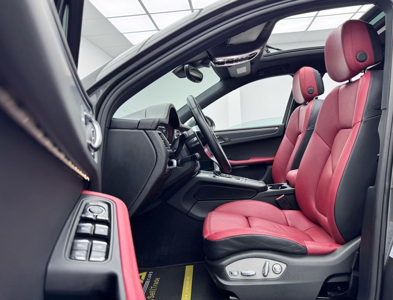 Porsche Macan Std 2.0L (252 HP) 2018 Porsche Macan, 2026 Porsche Warranty, Full Porsche Service History, Full Opti