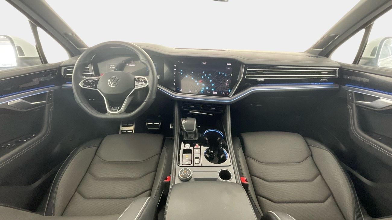 Volkswagen Touareg R-Line 3.0L 4WD R-Line | Guaranteed Warranty | 0 Down Payment