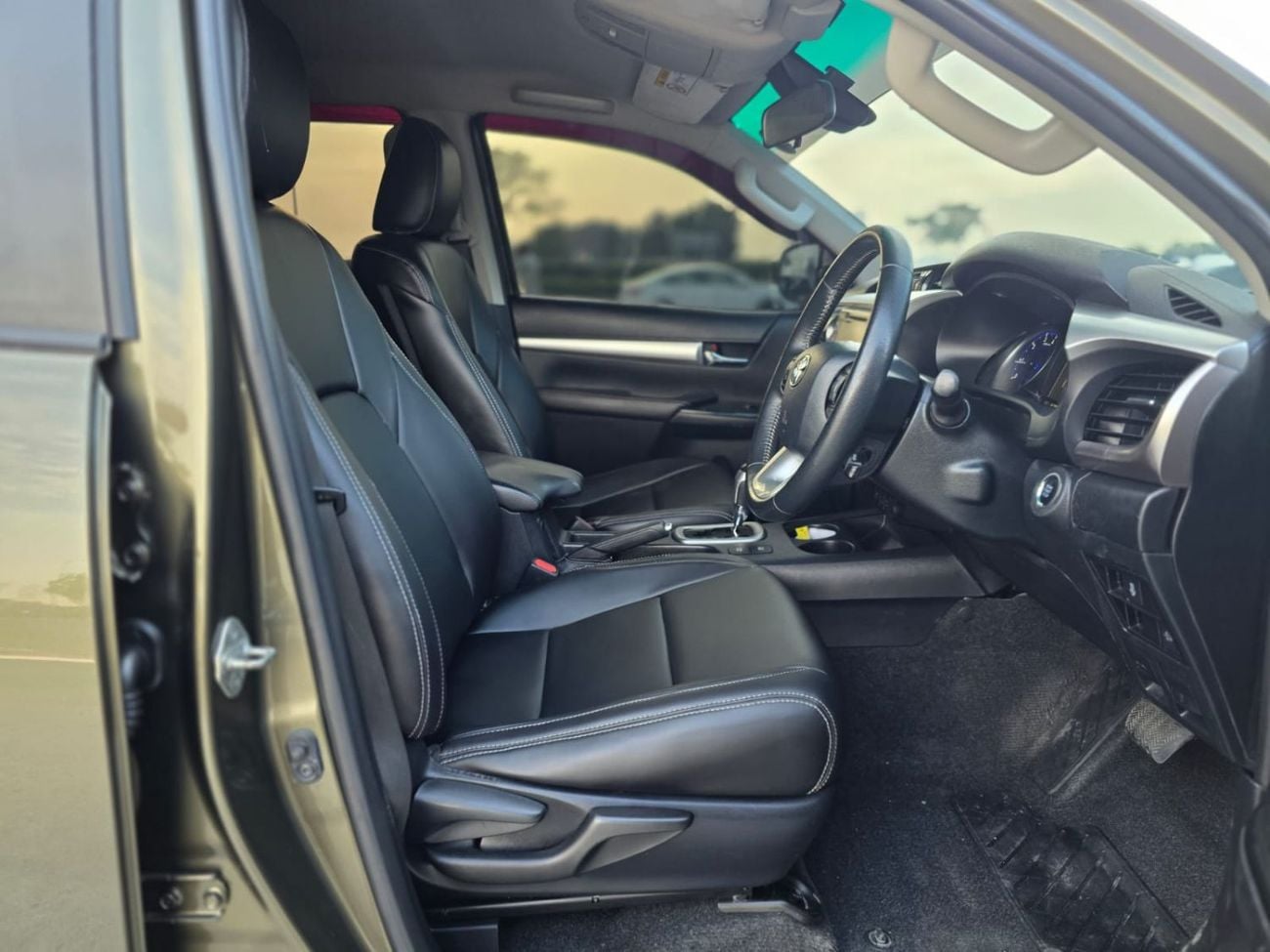 Toyota Hilux 2020 | 2.8L DIESEL | AT | RHD | DOUBLE CABIN | REVO | SPORTS BAR