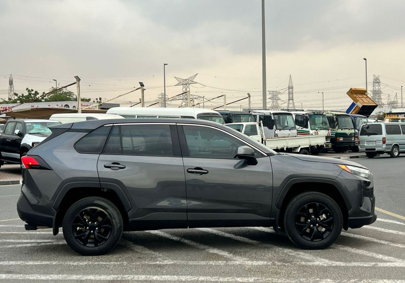 Toyota RAV4 2023 Toyota Rav4 LE Night Shade Edition - 2.5L V4 - Leather Seats With Radar - Low Mileage