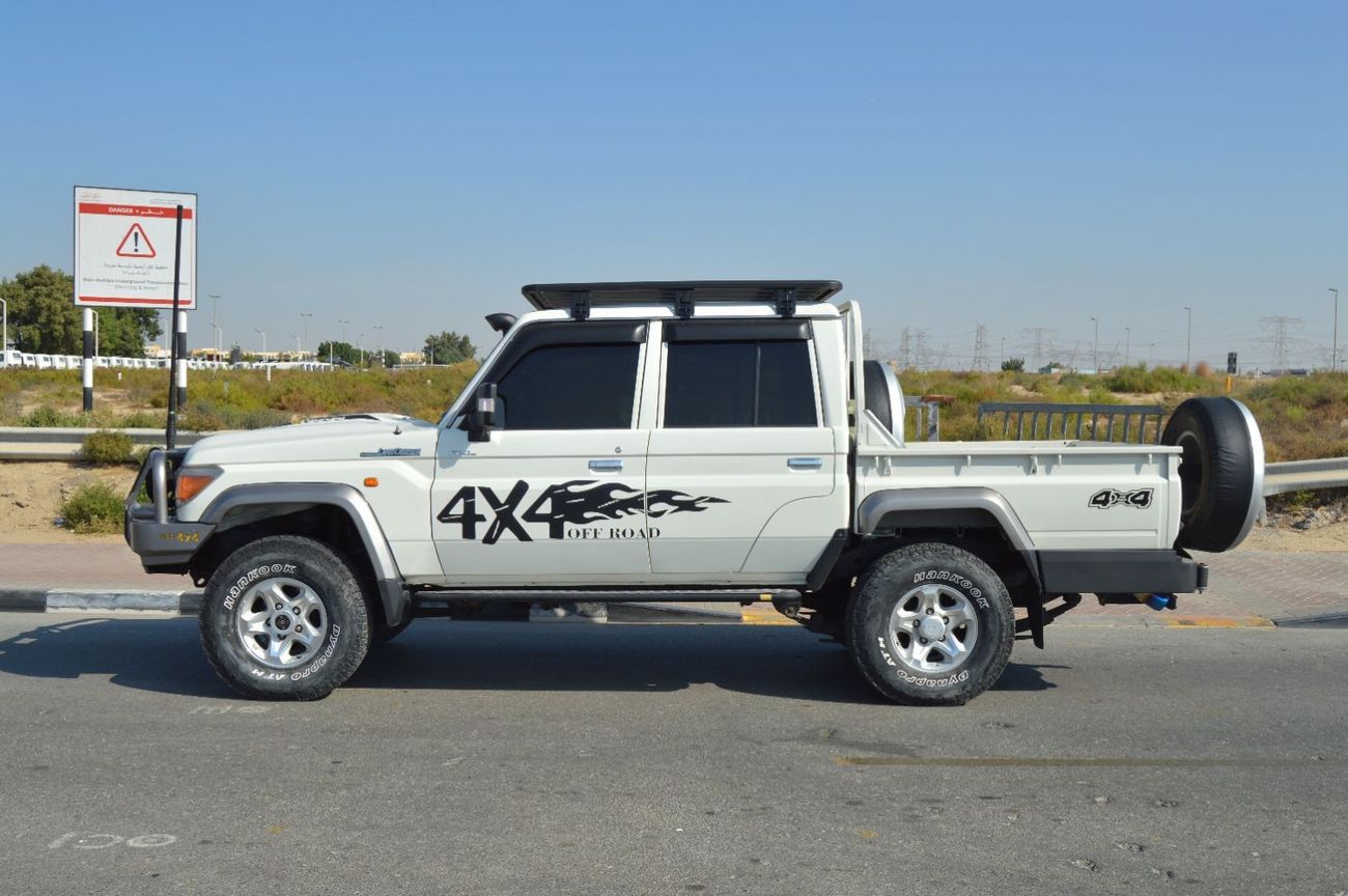 Toyota Land Cruiser Pick Up Double cabin