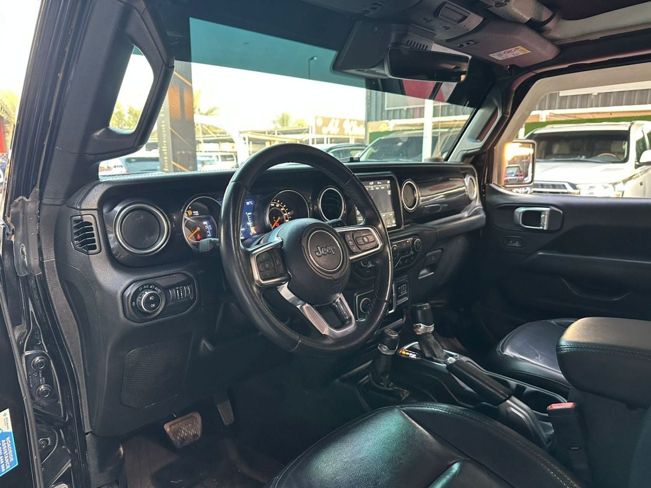 Jeep Wrangler 3.6L Pentastar V6 - 6-cylinder 8-speed automatic