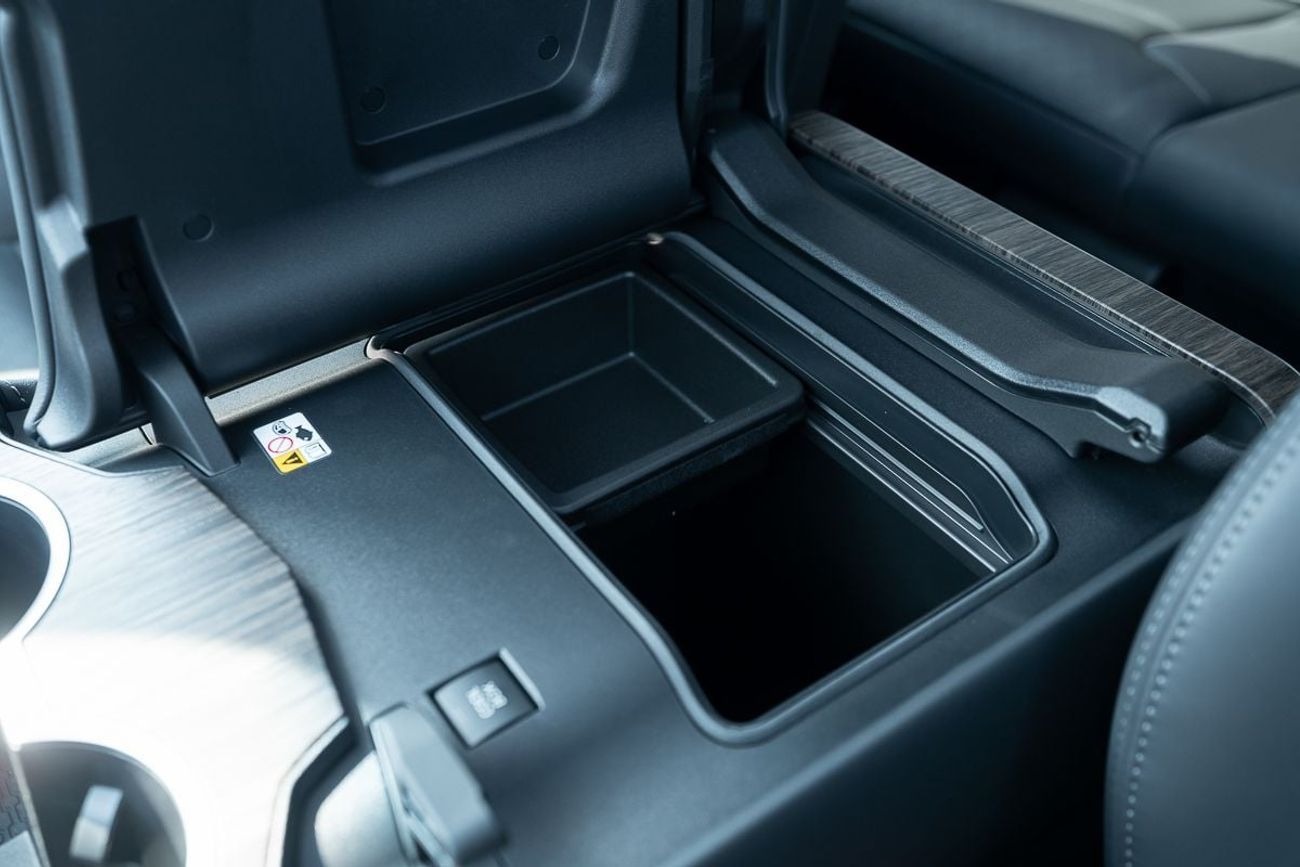 Toyota Land Cruiser VX 3.5L