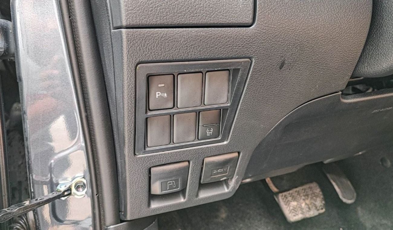 Toyota Fortuner FORTUNER 2.7L AT/AC  4WD PETROL 2024