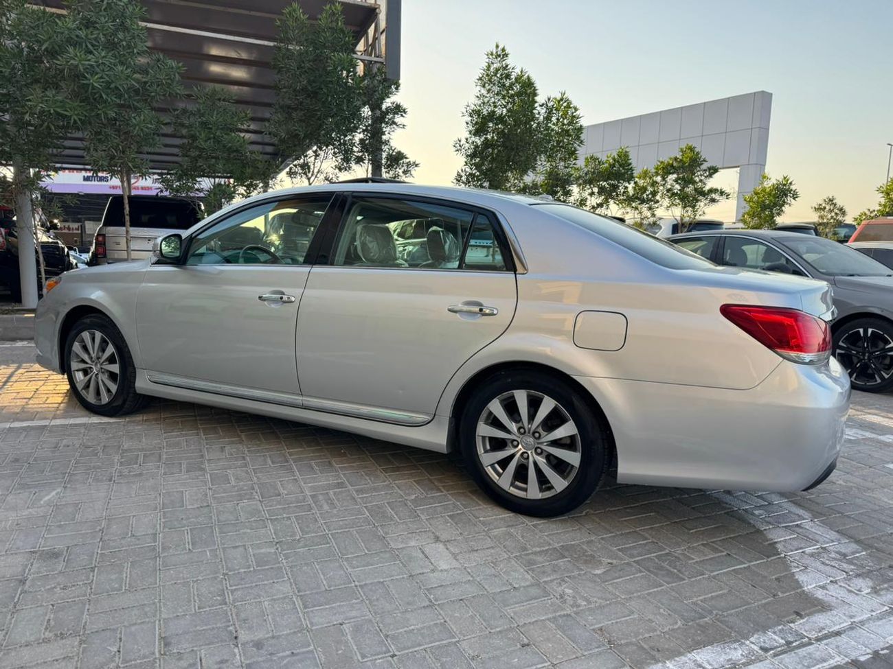 تويوتا افالون Toyota Avalon 2011 limited