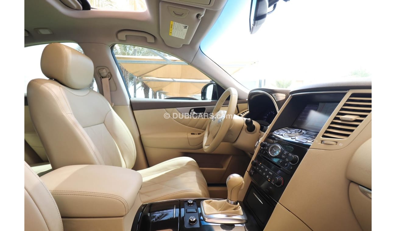 Infiniti QX70 S51