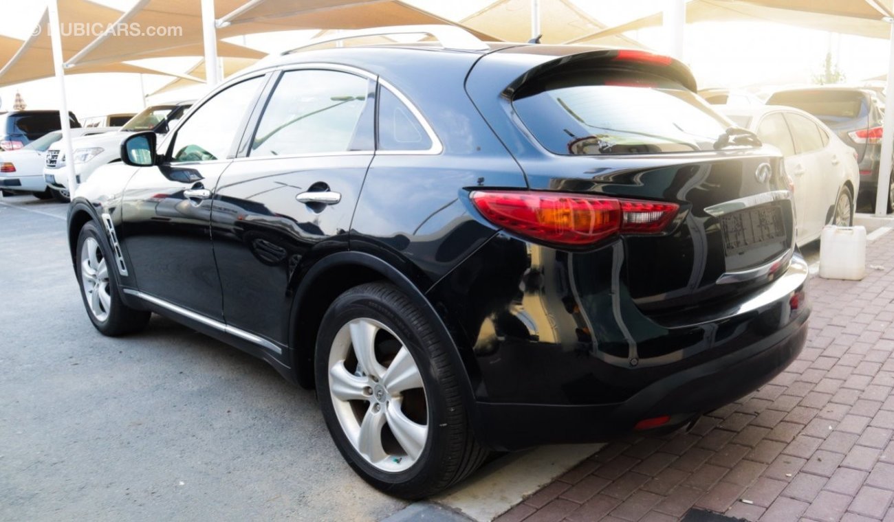 Infiniti FX35