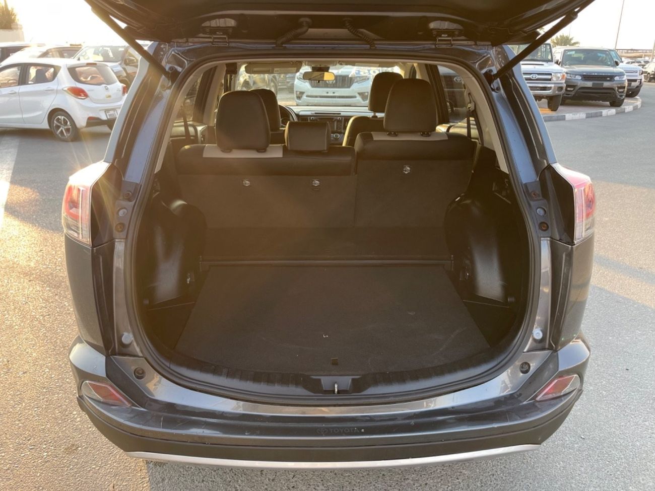 Toyota RAV4 2017 TOYOTA RAV4 XLE HYBRID 4x4 IMPORTED FROM USA