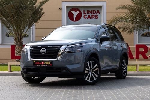 Nissan Pathfinder SV 3.5L AWD (7 Seater)