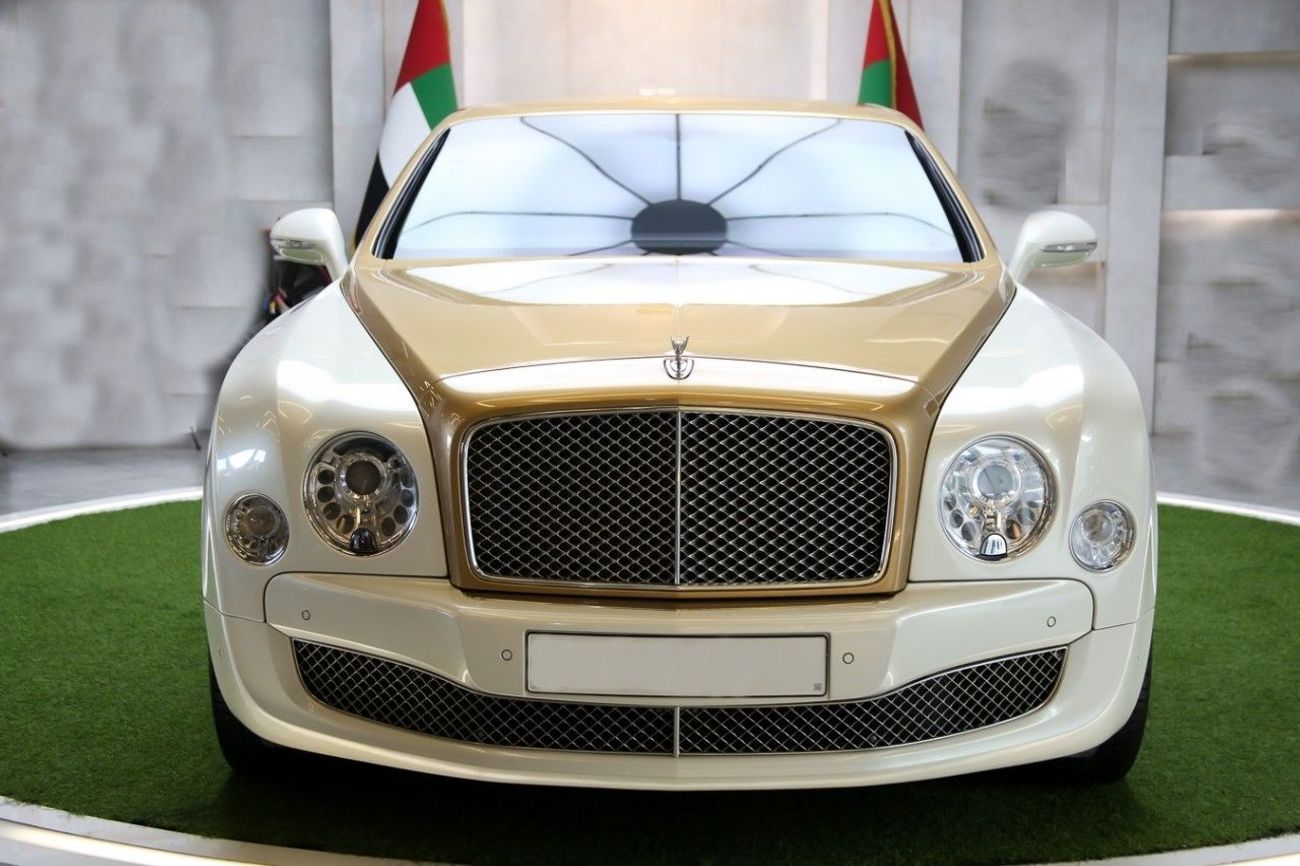 بنتلي مولسان TWIN TURBOCHARGED 6.75L V8 AGENCY SERVICED  NO ACCIDENT