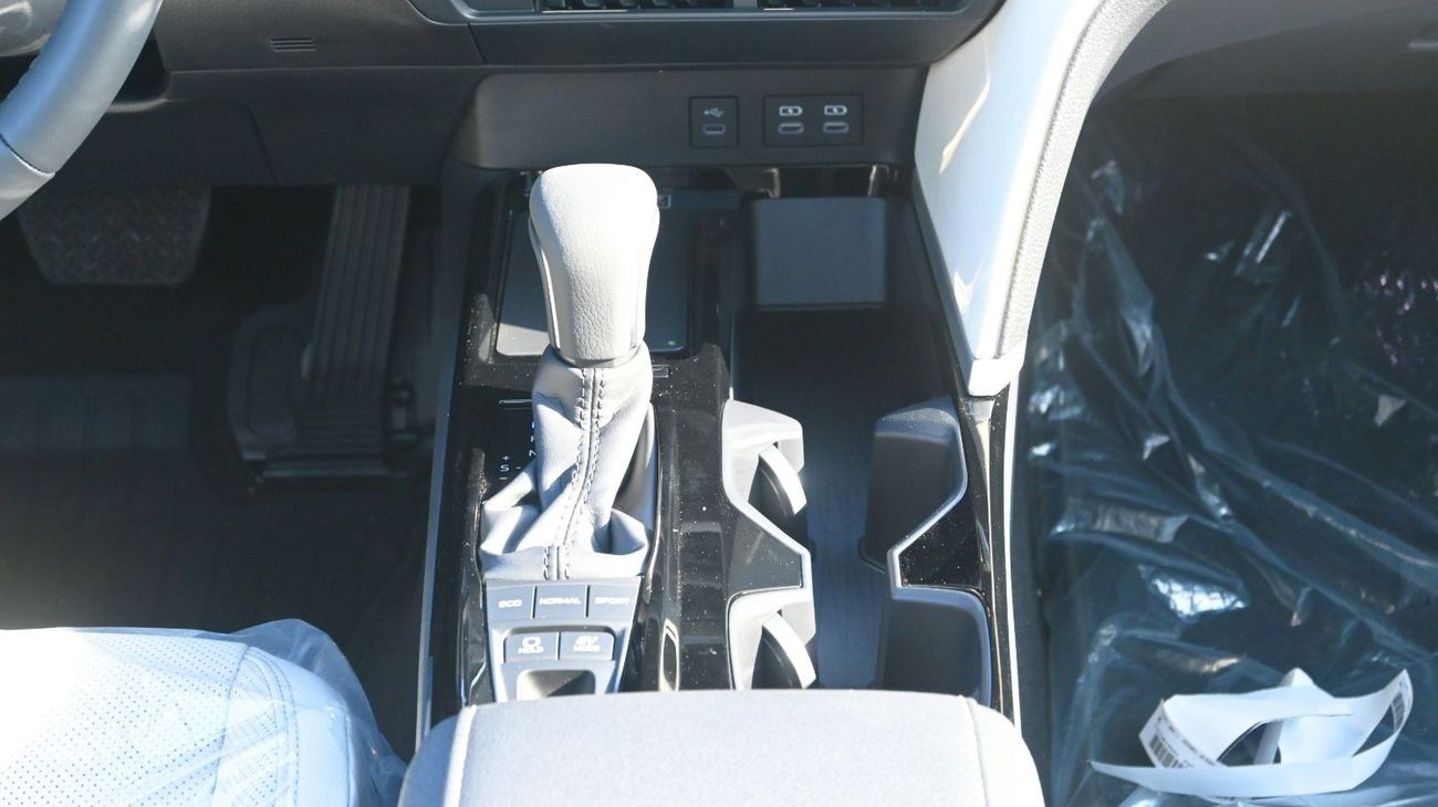 تويوتا كامري -Toyota Camry Hybrid Limited