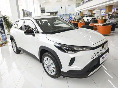 تويوتا كورولا كورولا كروز هايبرد