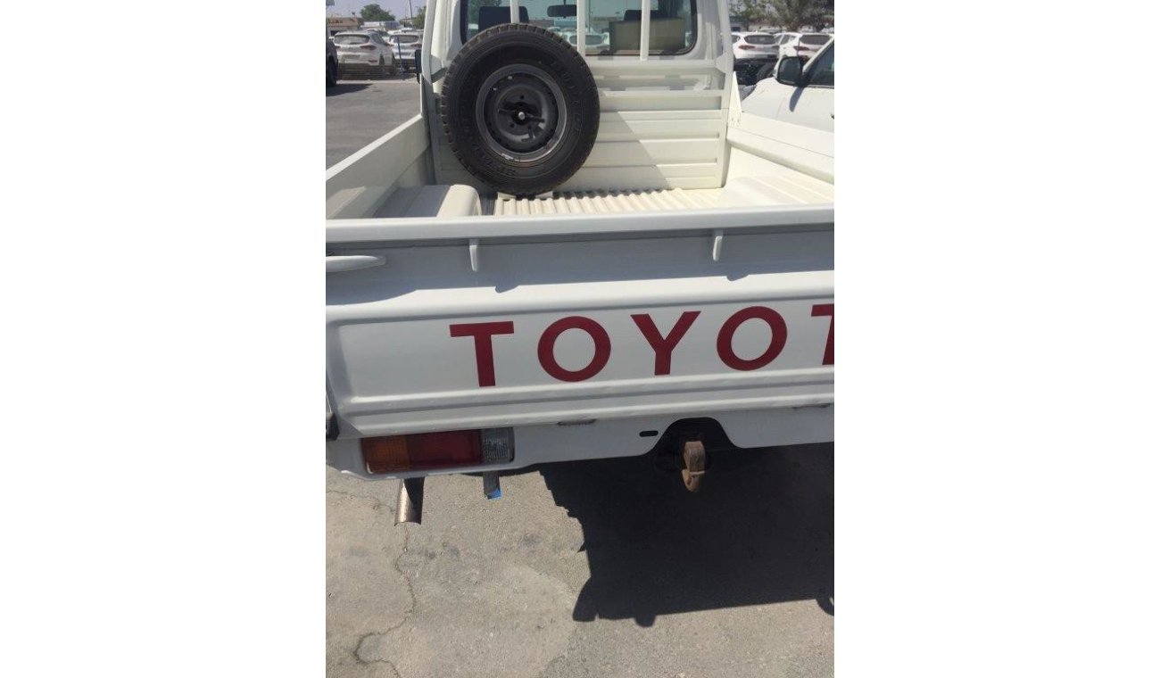 Toyota Land Cruiser Pick Up single cabin 4.2 V6 diesel