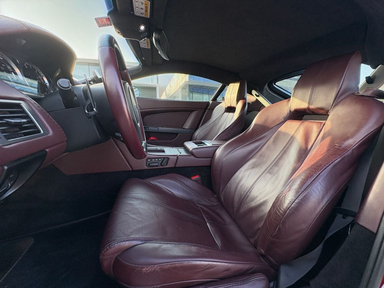 أستون مارتن فانتيج ASTON MARTIN VANTAGE | 4.7L V8 | 2009 | GCC SPECS