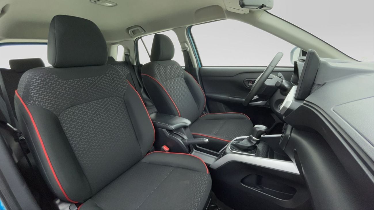 Toyota Raize TOYOTA RAIZE 1L 2023 | 0 DP | 666/Month | 30 Day Return | Service History