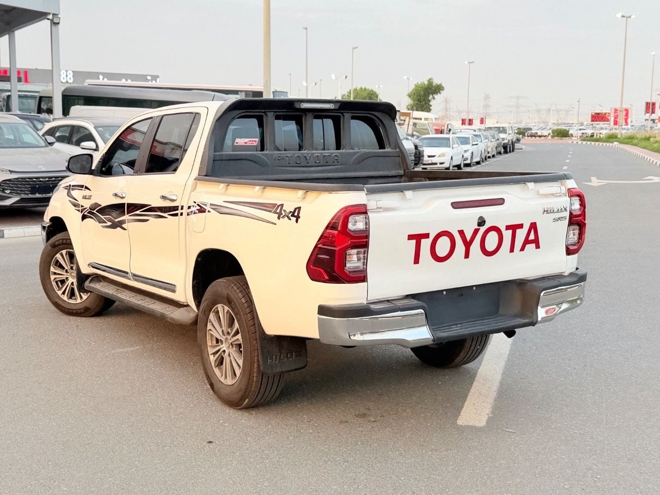 Toyota Hilux S GLX 2.4L 4WD A/T Toyota Hilux pickup Years 2021 Diesel Automatic SR5 2.4 L Automatic 4WD