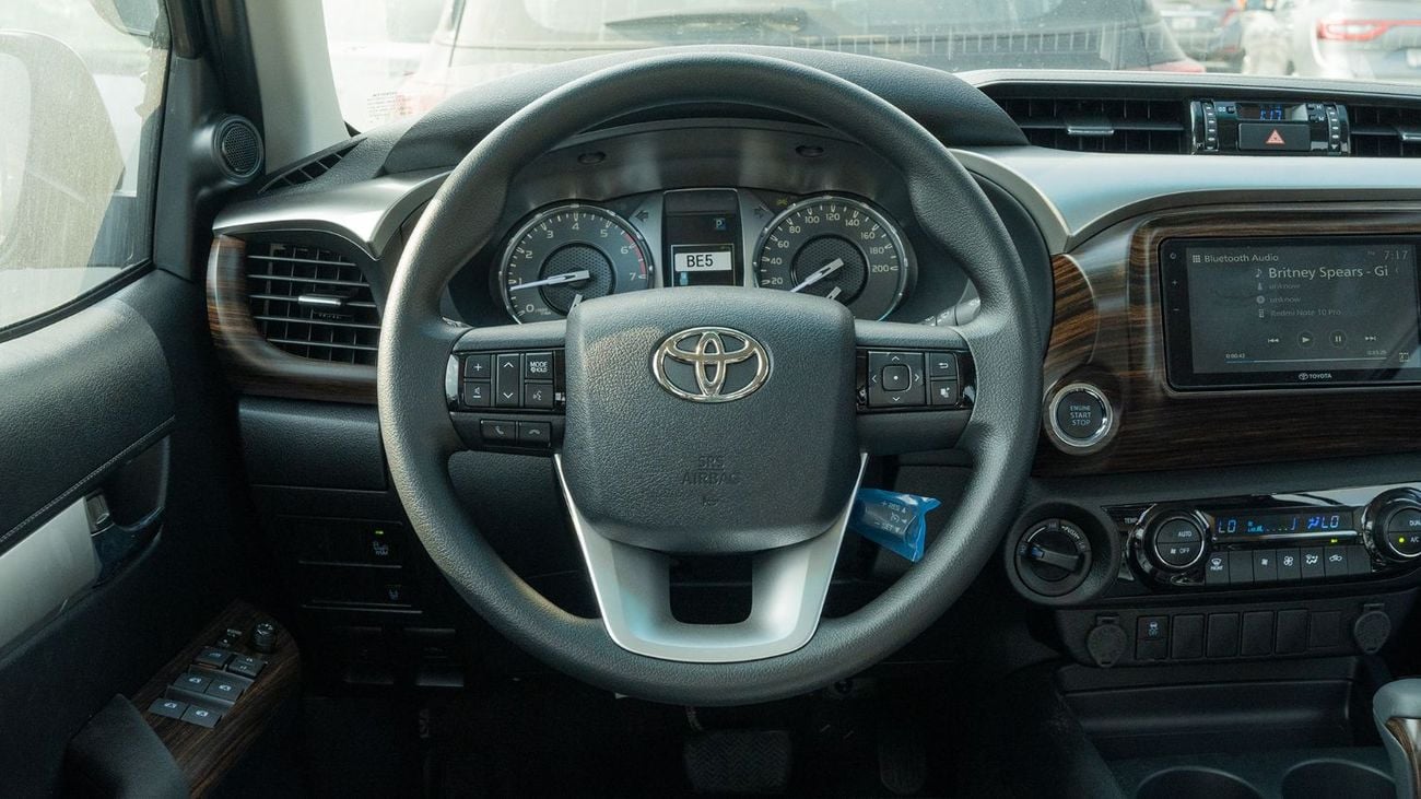 Toyota Hilux 2025 Toyota Hilux DC 2.7L Petrol AT (Black)