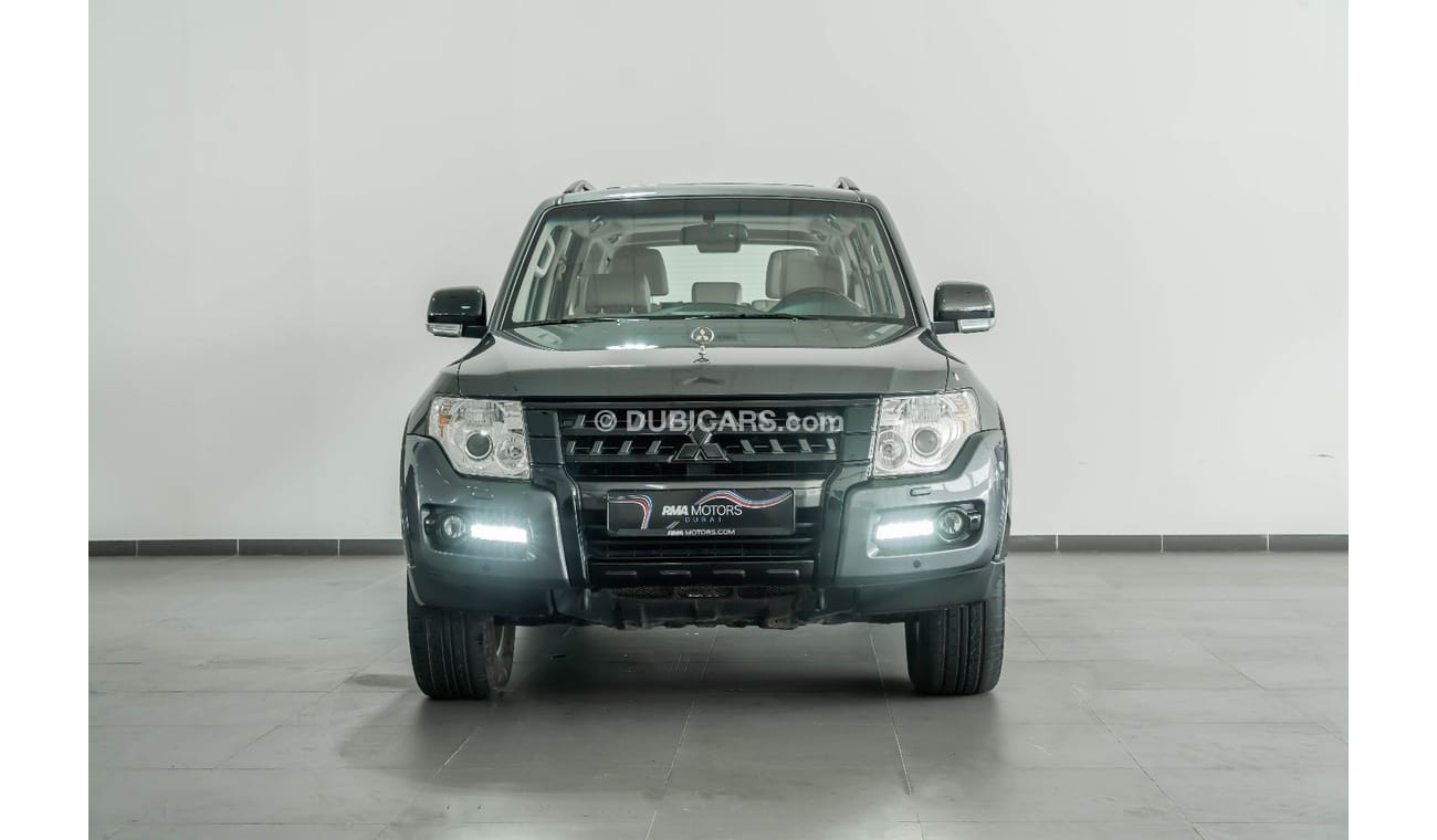 ميتسوبيشي باجيرو 2015 Mitsubishi Pajero 3.8L V6 GLS Black Pack / Full-Service History