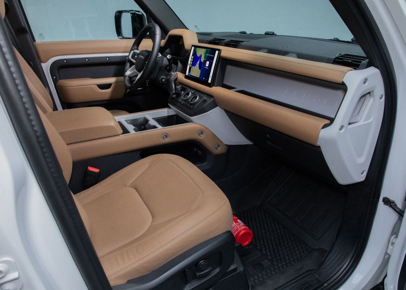 لاند روفر ديفندر P400 110 X-Dynamic HSE 3.0L (5 Seater)