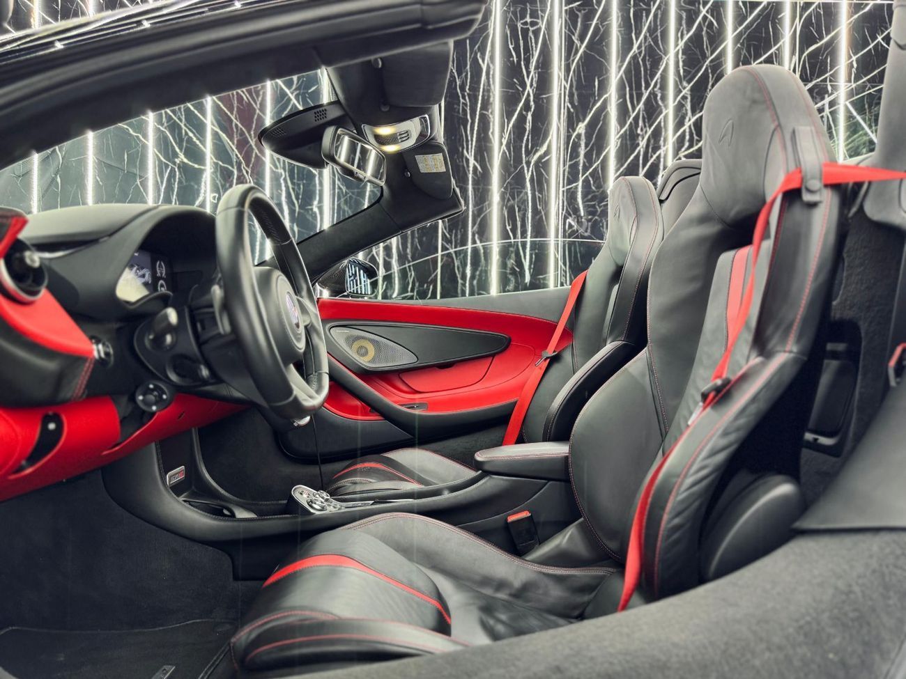 مكلارين 570S Spider 2018 McLaren 570s, Nov 2026 McLaren Warranty, Full McLaren Service History, Very Low Kms, GCC