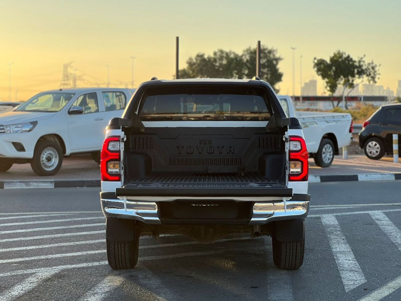 تويوتا هيلوكس 2019 Toyota Hilux GL Advanture Modified - 2.7L V4 - AWD 4x4- 360* CAM - Push Start - Patrol -