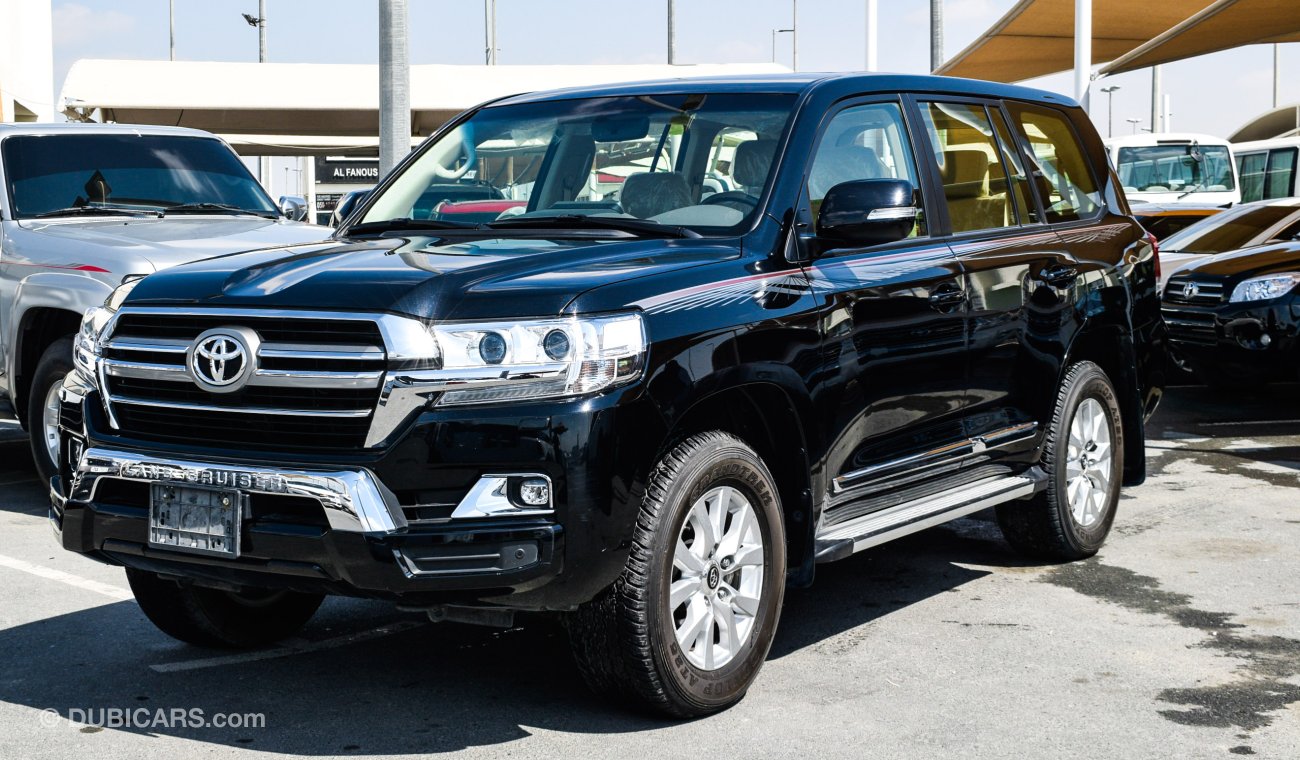 Toyota Land Cruiser GXR V8