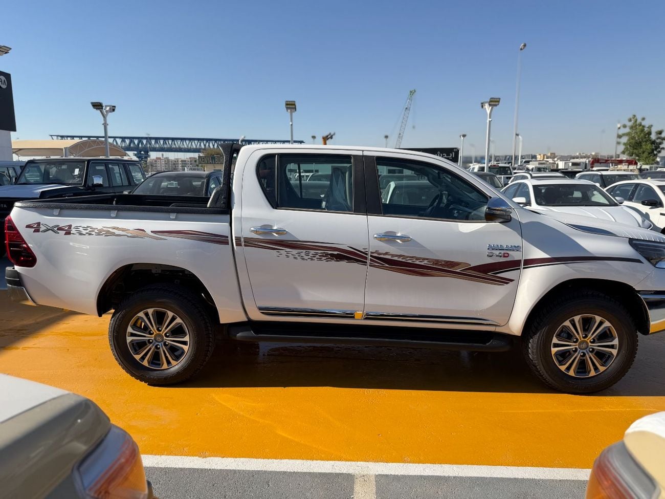 Toyota Hilux SR5 S-GLX D-4D Automatic . Diesel 2.8L 4Cyl