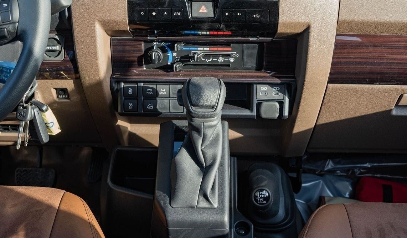 تويوتا لاند كروزر بيك آب 2025 Toyota Land Cruiser LC79 4.0 SC AT Petrol Full Option - Beige