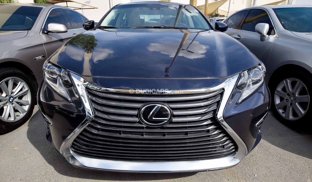 لكزس ES 350 السياره غير قابله لتصدير السعوديه