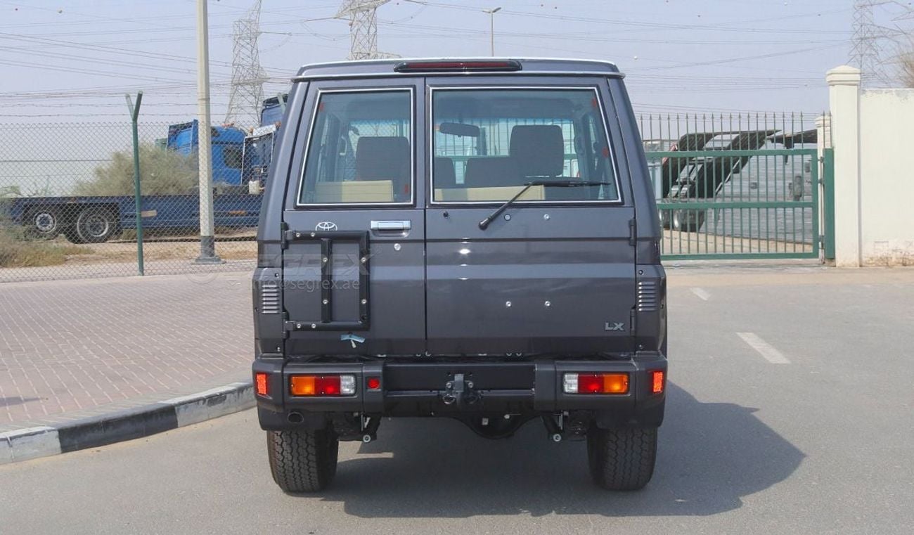 تويوتا لاند كروزر 70 | 4.0 Petrol | Automatic | 2026 | Export only