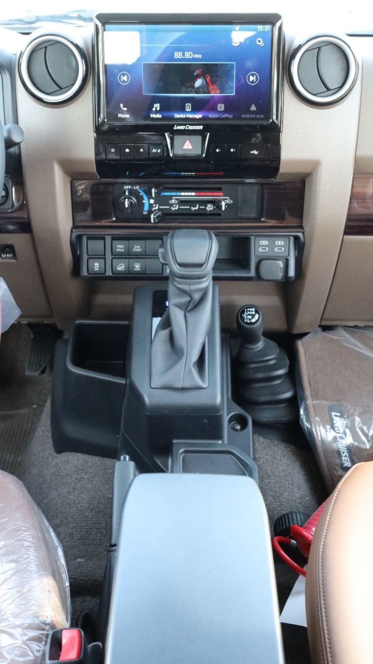 تويوتا لاند كروزر 70 LX 2.8L