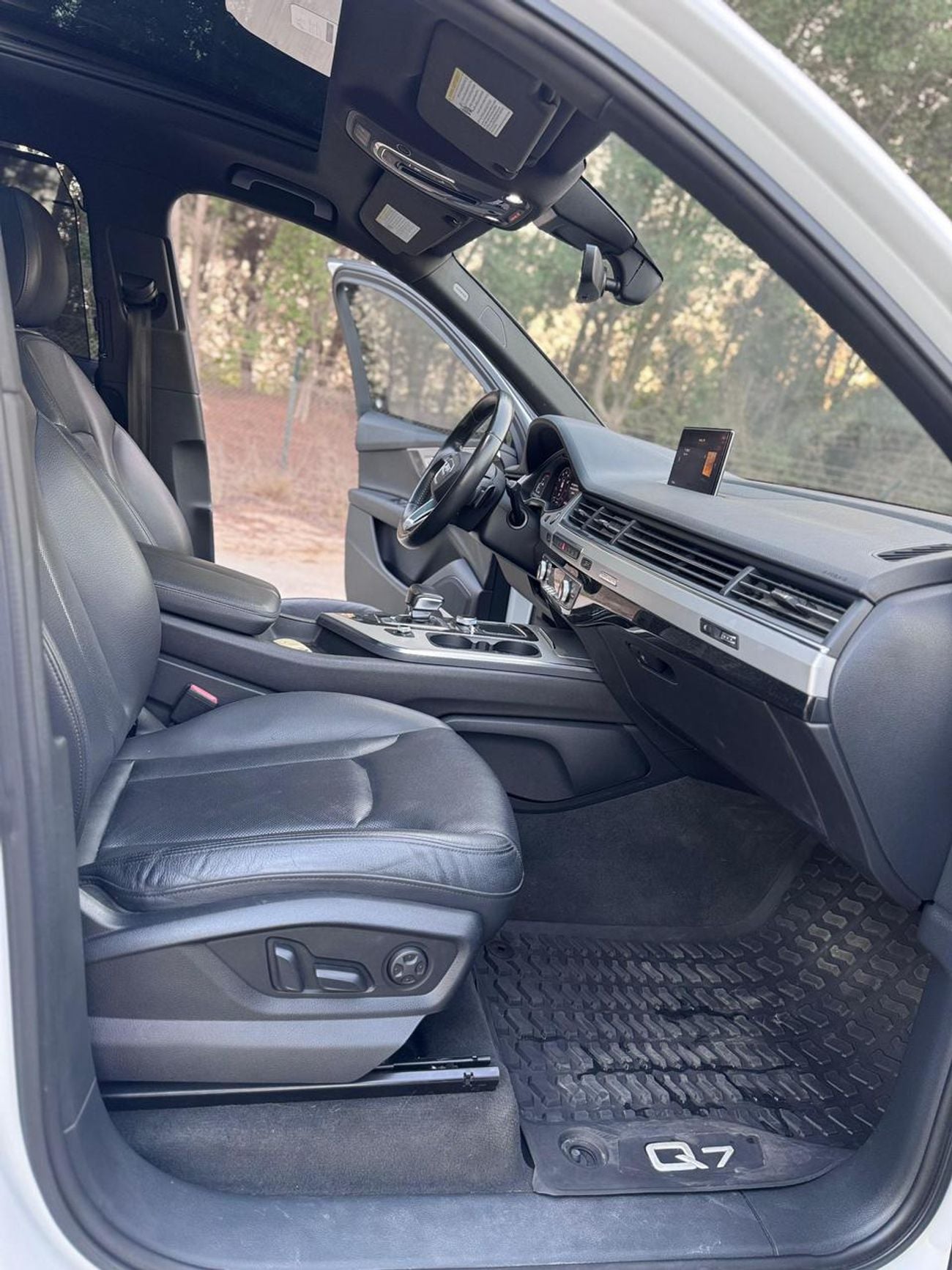Audi Q7 STD original paint, 4-cylinder quarter-ton engine, 2000cc