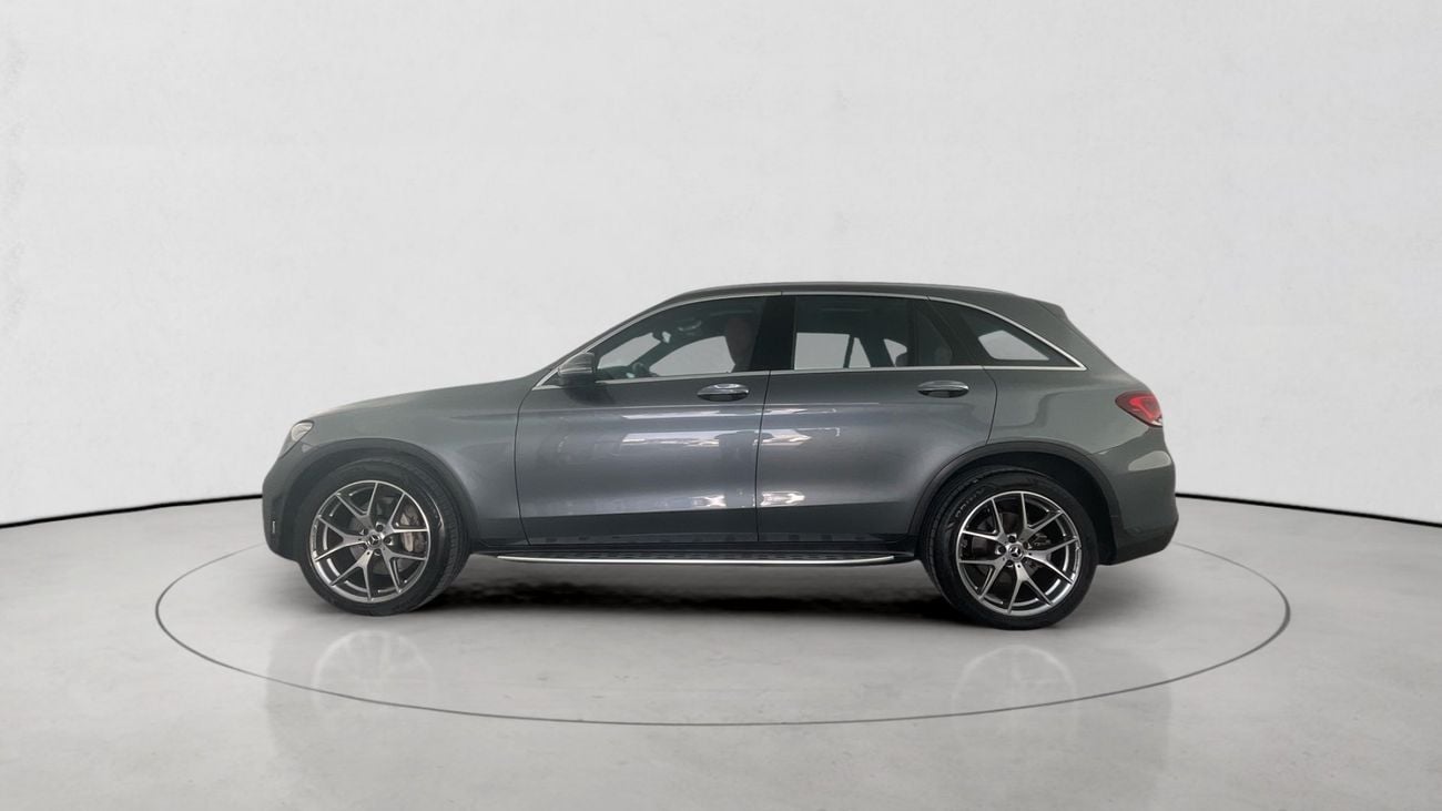مرسيدس بنز GLC 300 2.0 GLC 300 4MATIC AUTO PREMIUM PLUS | شامل الضمان | 0 ﺪﻔﻋﺓ ﺃﻮﻟﻯ