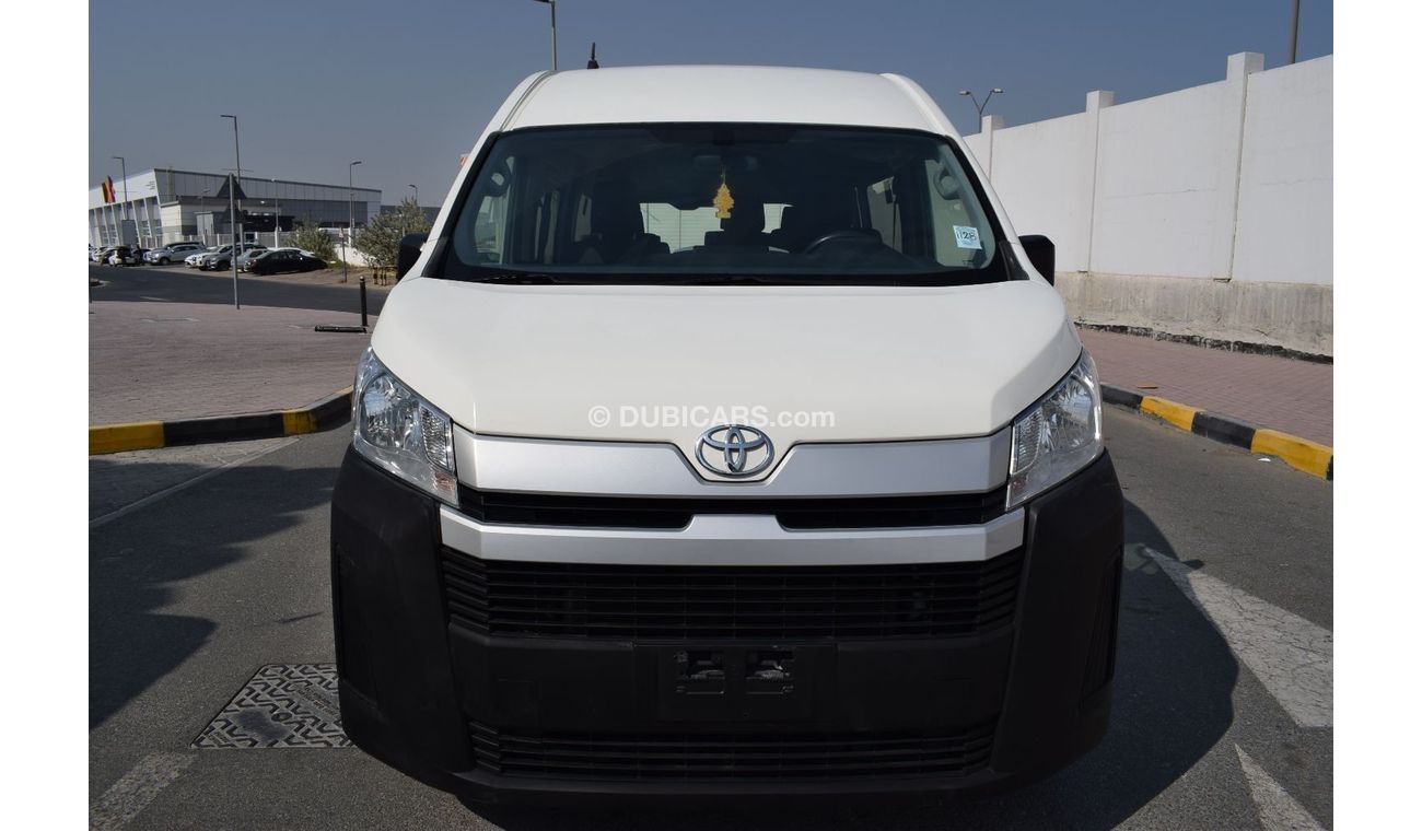Toyota Hiace GLS - High Roof Toyota Hiace Highroof Bus 6 cylinder, Model:2019. Only done 62000 km