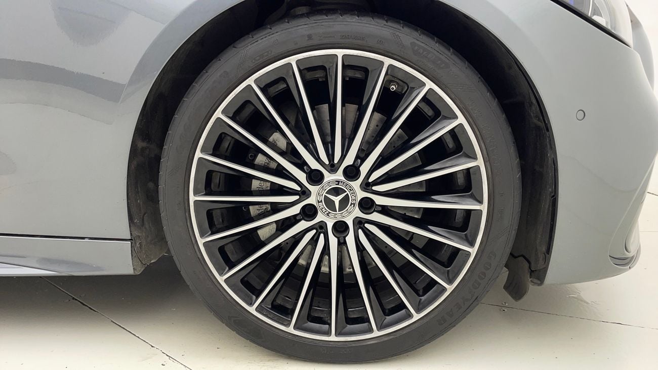 Mercedes-Benz C 200 AMG PREMIUM 2 | Zero Down Payment | Home Test Drive