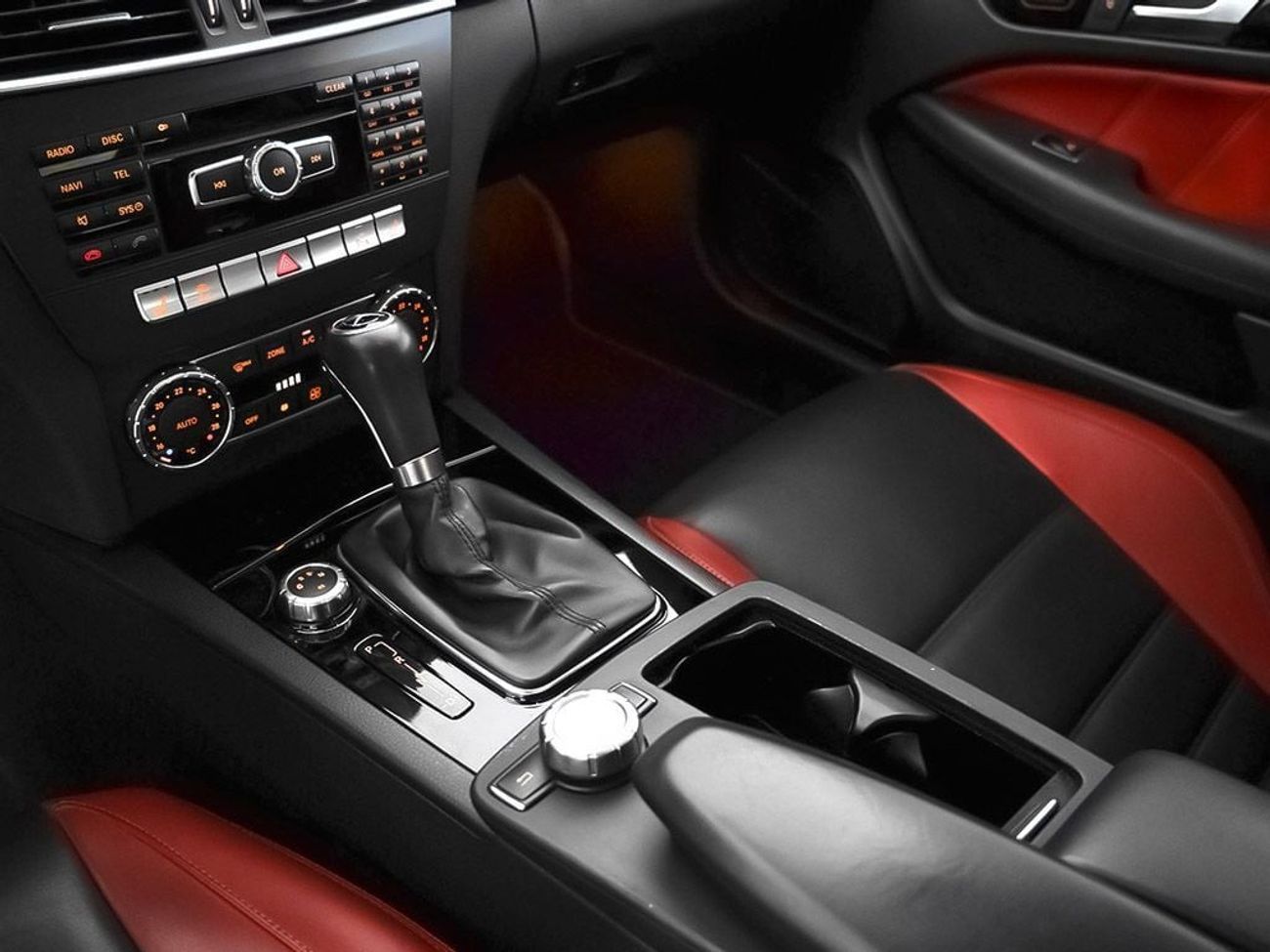 مرسيدس بنز C 63 AMG Std 6.2L 2013 Mercedes Benz C63 – P31 Performance Package / Original Paint