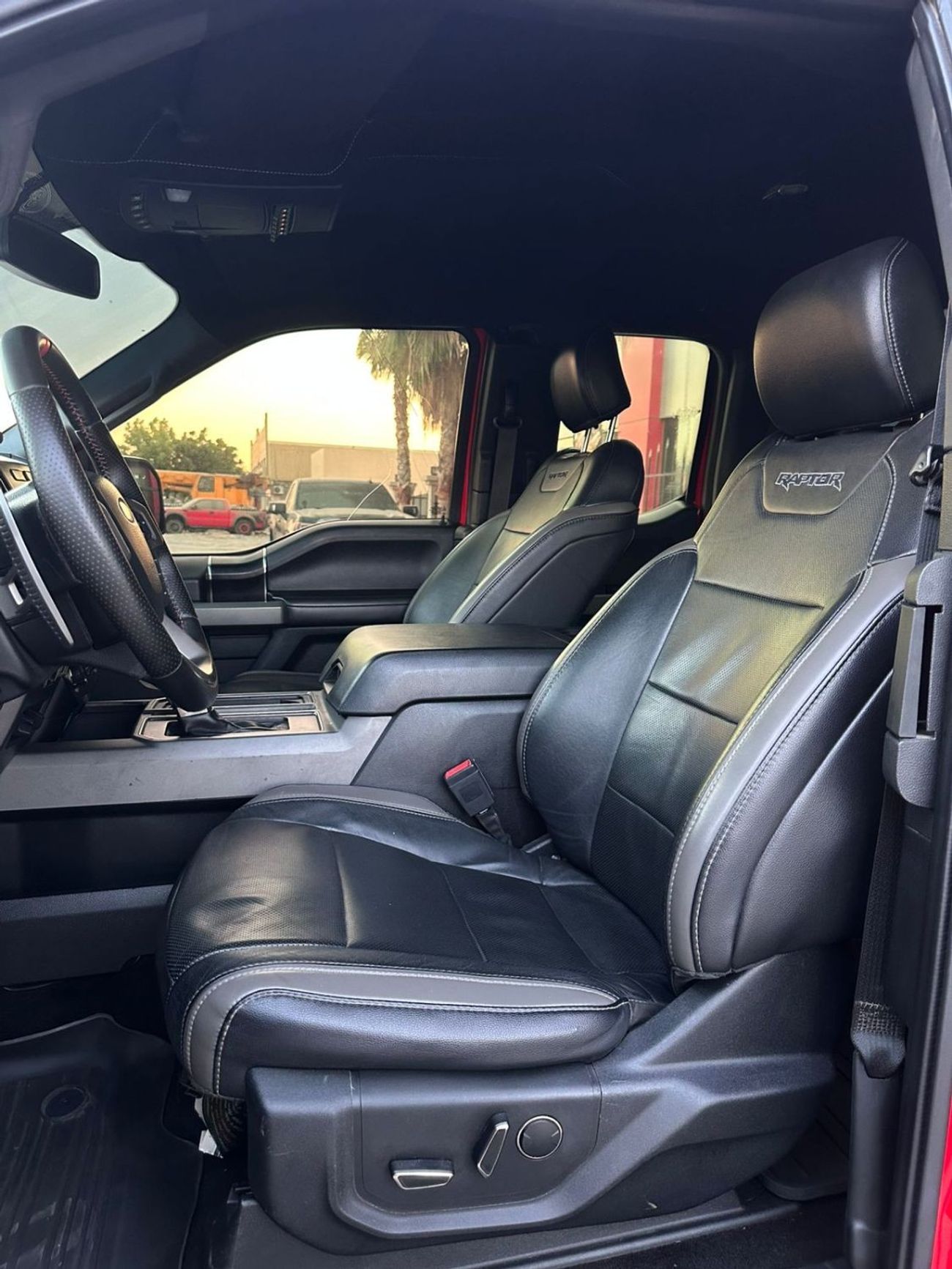 Ford F 150 Raptor خليجي