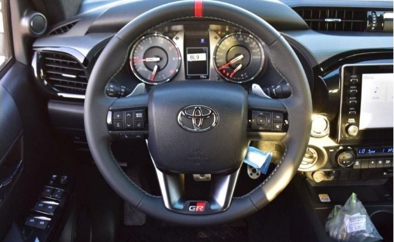 تويوتا هيلوكس GR Sport 4.0L