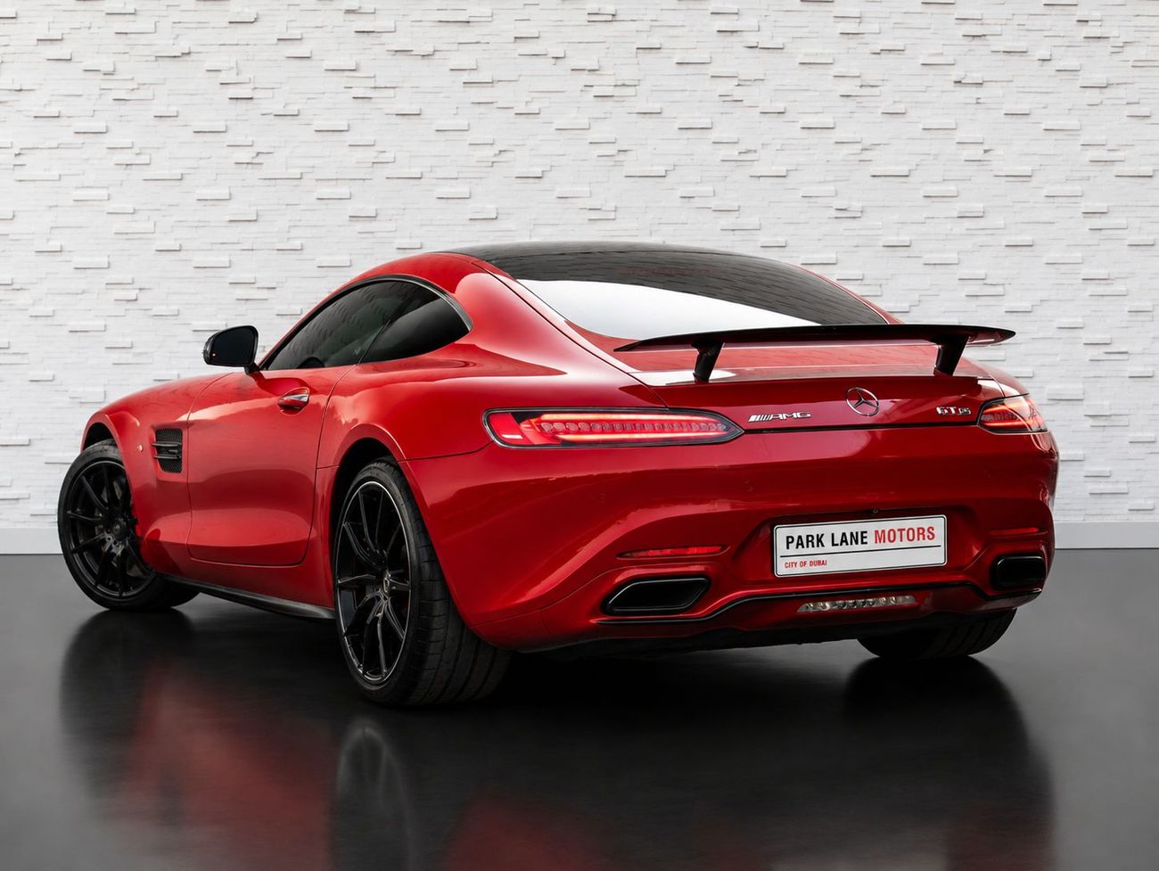 Mercedes Benz AMG GT 63-S