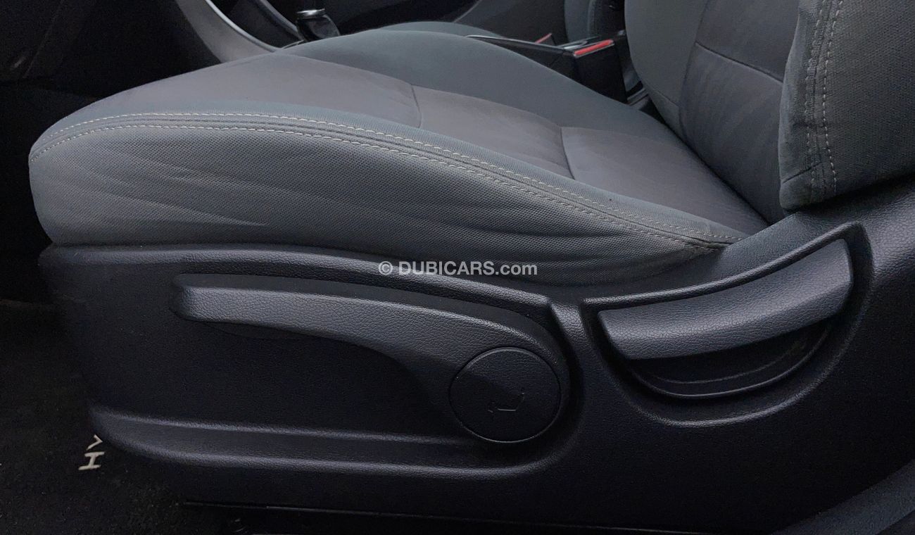 Hyundai Elantra GL 1.6 | Zero Down Payment | Free Home Test Drive