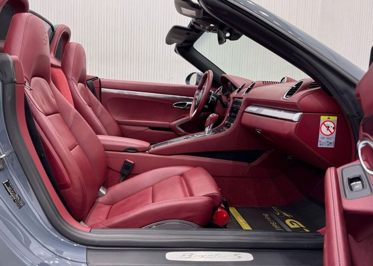 بورش بوكستر 718 S 2.5L A/T 2017 Porsche 718 Boxster S, 2026 Porsche Warranty, Sport Chrono Package, Low Kms, GCC