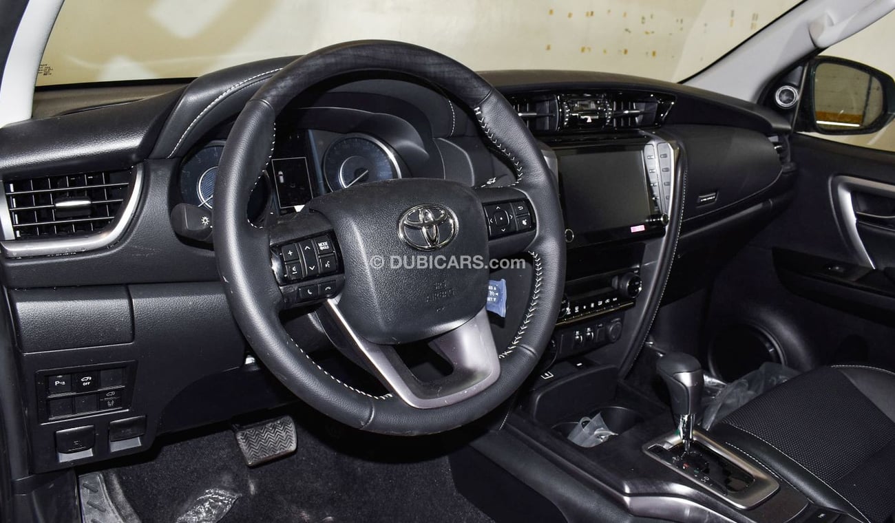 Toyota Fortuner 2023 Toyota Fortuner 4x4 4.0 High Option P AT | Climate Control + Cruise Control + Rear Cam + Diff L