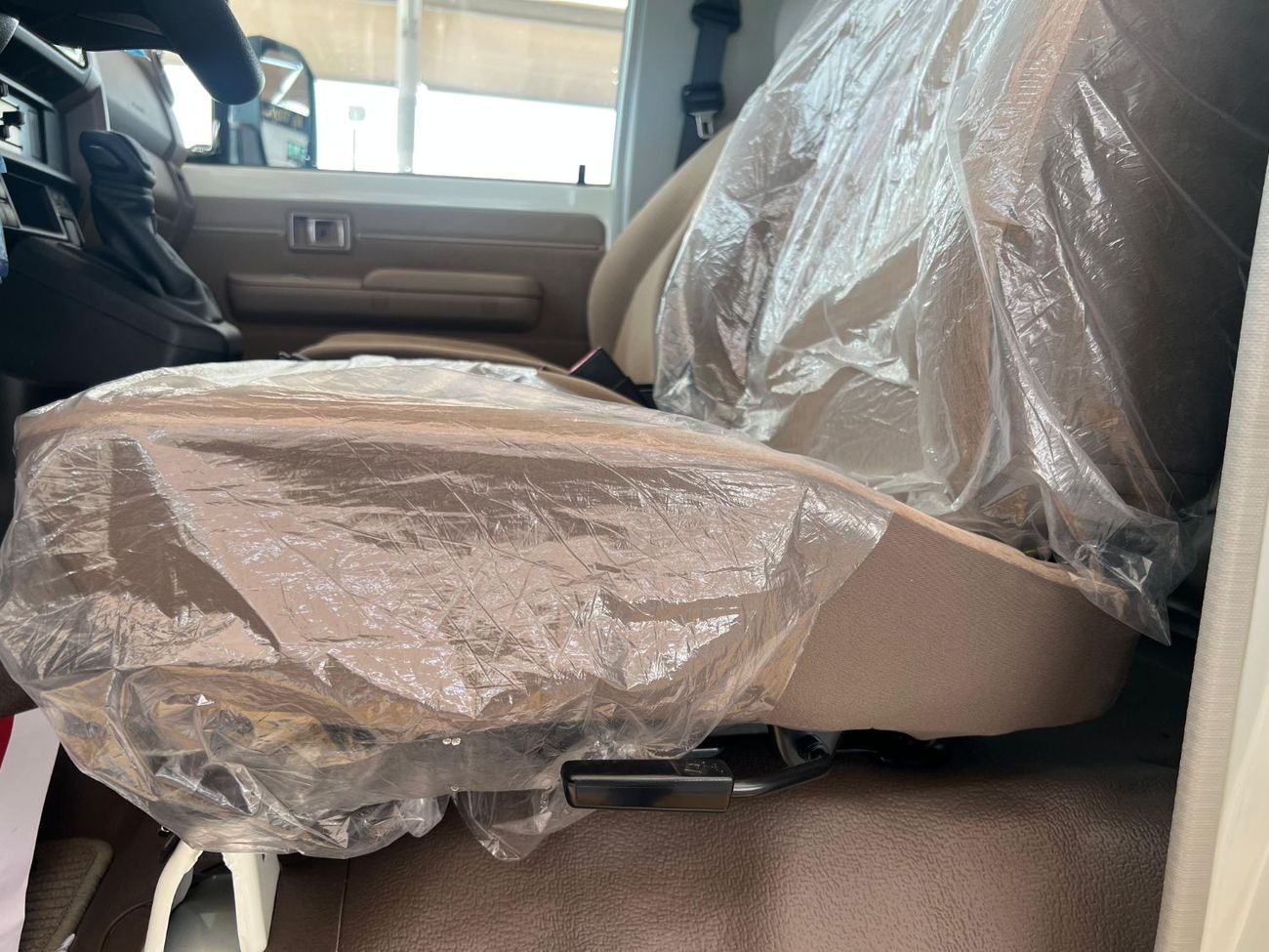 تويوتا لاند كروزر بيك آب Std 4.0L Single Cab Utility AWD