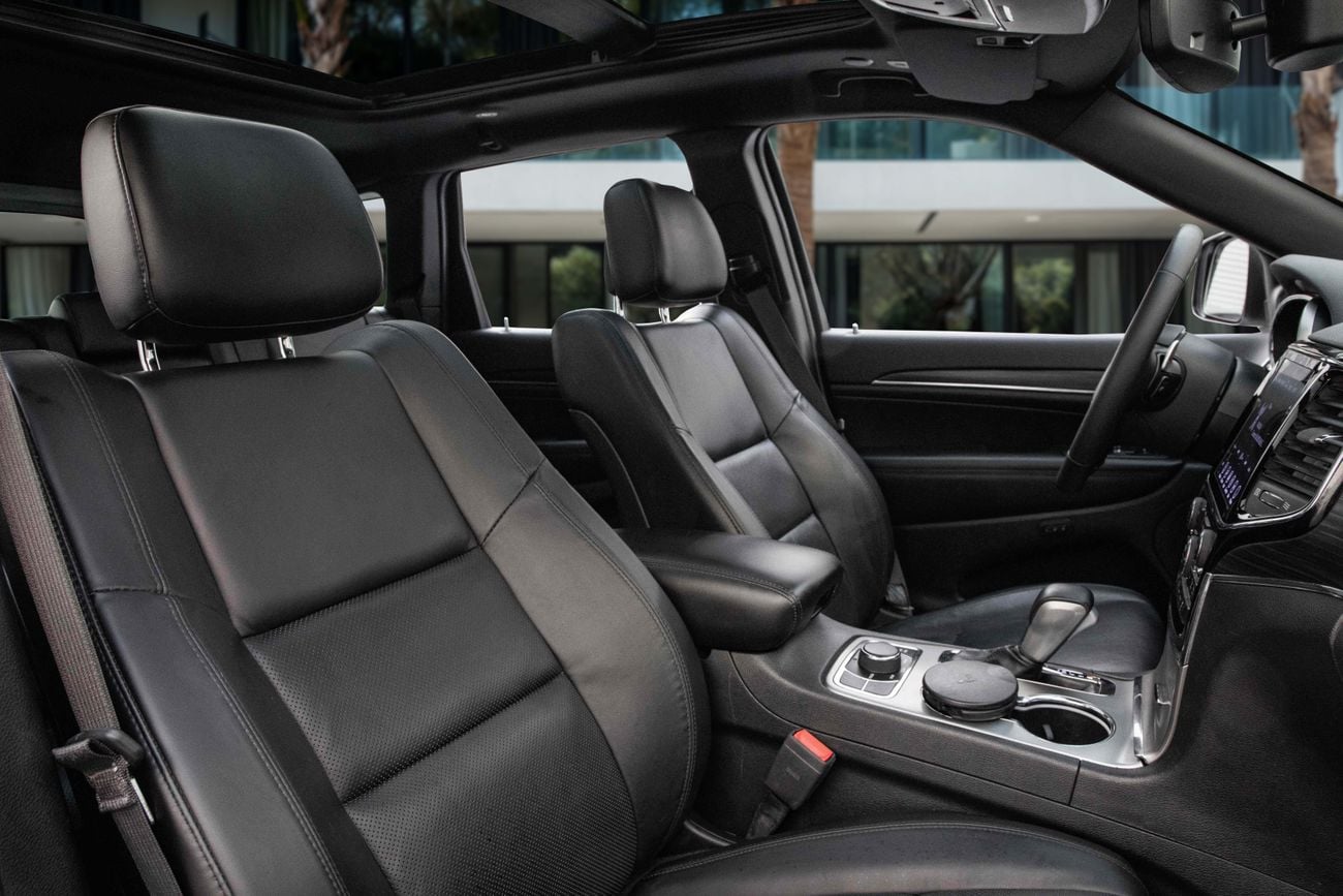 جيب جراند شيروكي Grand Cherokee | 1,567 P.M | 0% Downpayment | Full Jeep Service History | Limited | Under Warranty!