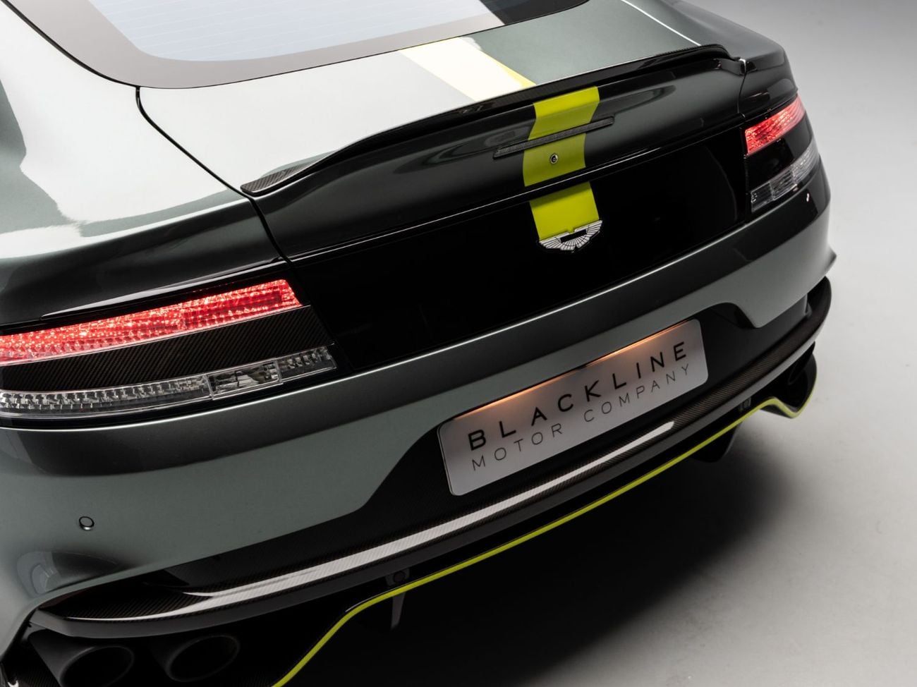 أستون مارتن رابيد AMR
